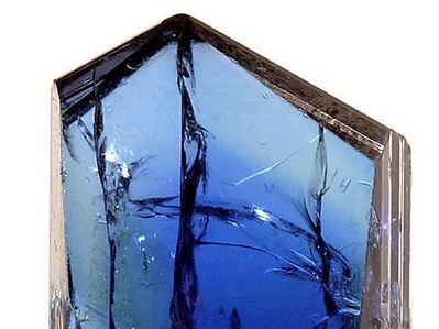 A tanzanite gemstone in unpolished crystal form